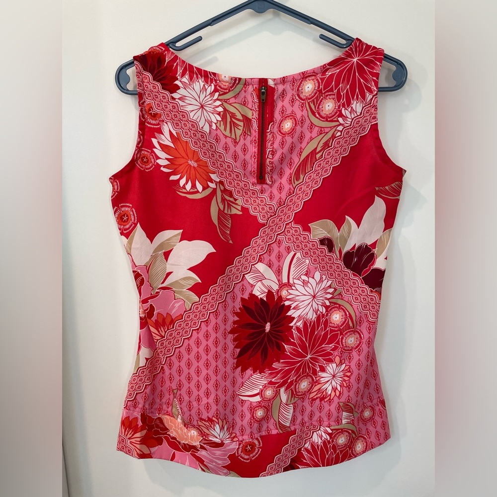 Asia-Inspired Print Top - Picture 2 of 2